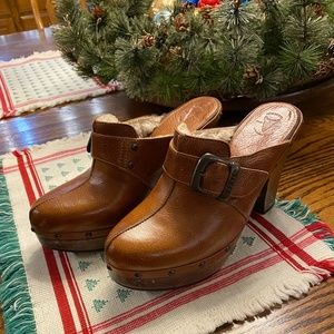 COPY - Frye Rich Tan Leather Mules/Clogs, Size 8B